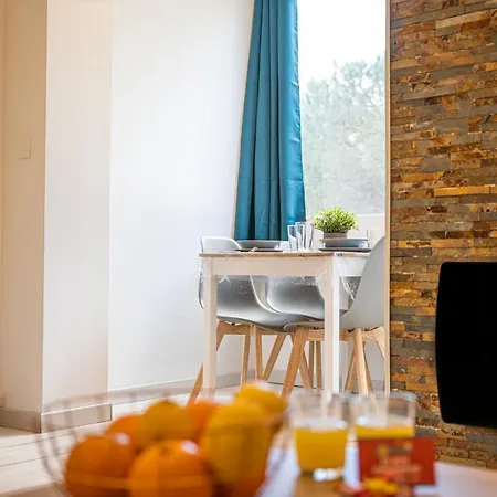 Le Cosy Babylone Apartment